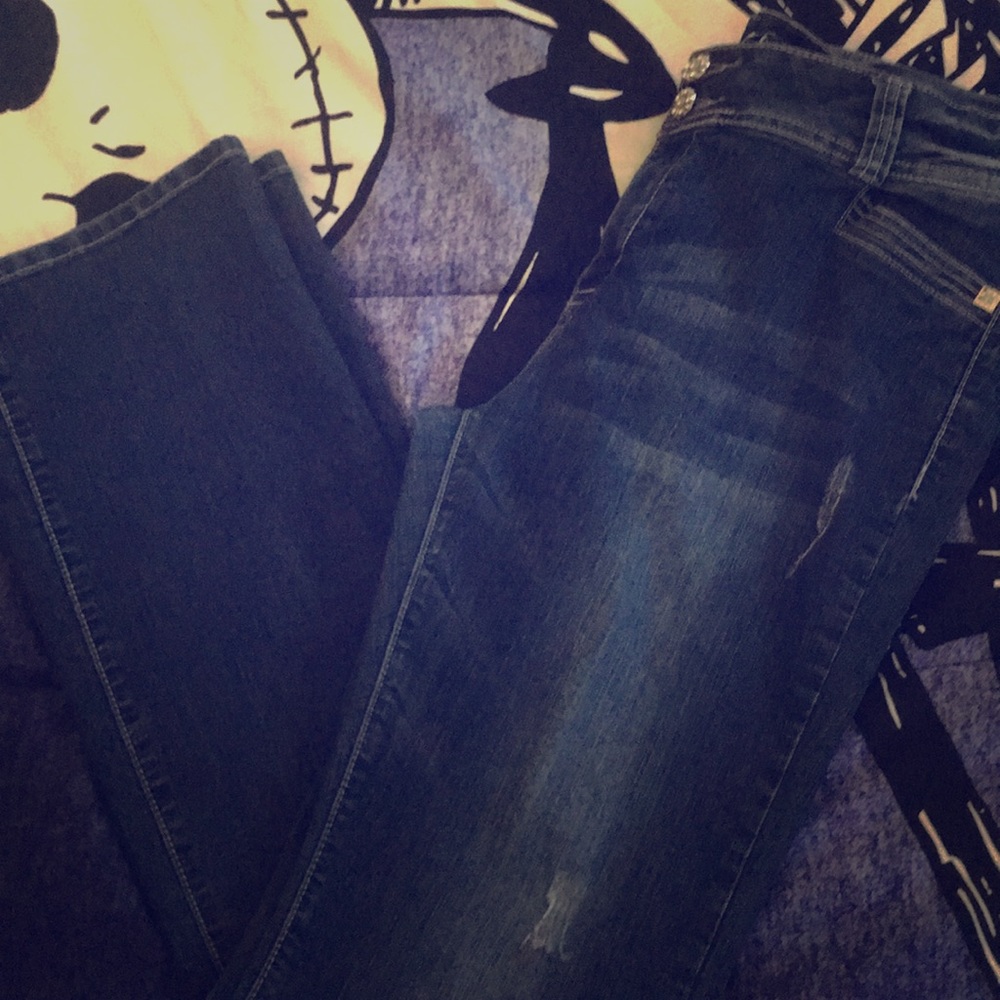 Blue Jeans boot cut distressed